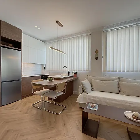 Mavili Square Stylish Near Aristotelous & Metro